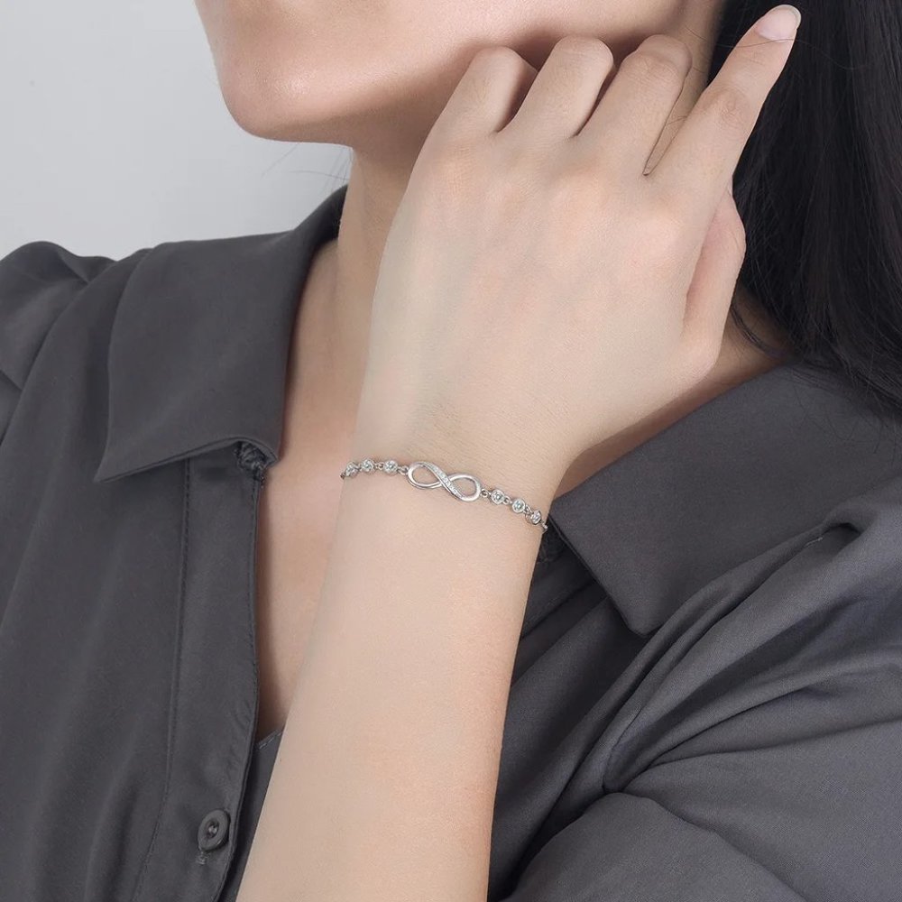 Gorgeous Infinity w/ Diamonds, 8.00 " Inch Long Bracelet  .925 Sterling Silver - Picture 5 of 6